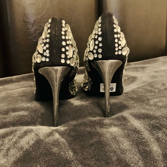 High heels - Picture 3 of 3